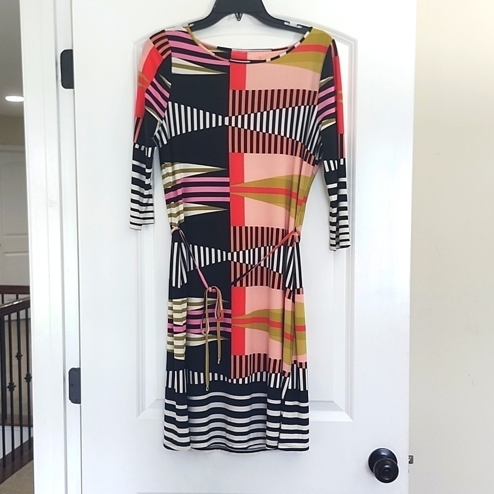 NWOT IVANKA TRUMP MULTICOLORED GEOMETRIC PRINT 3/4 SLEEVE TIE WAIST DRESS SMALL